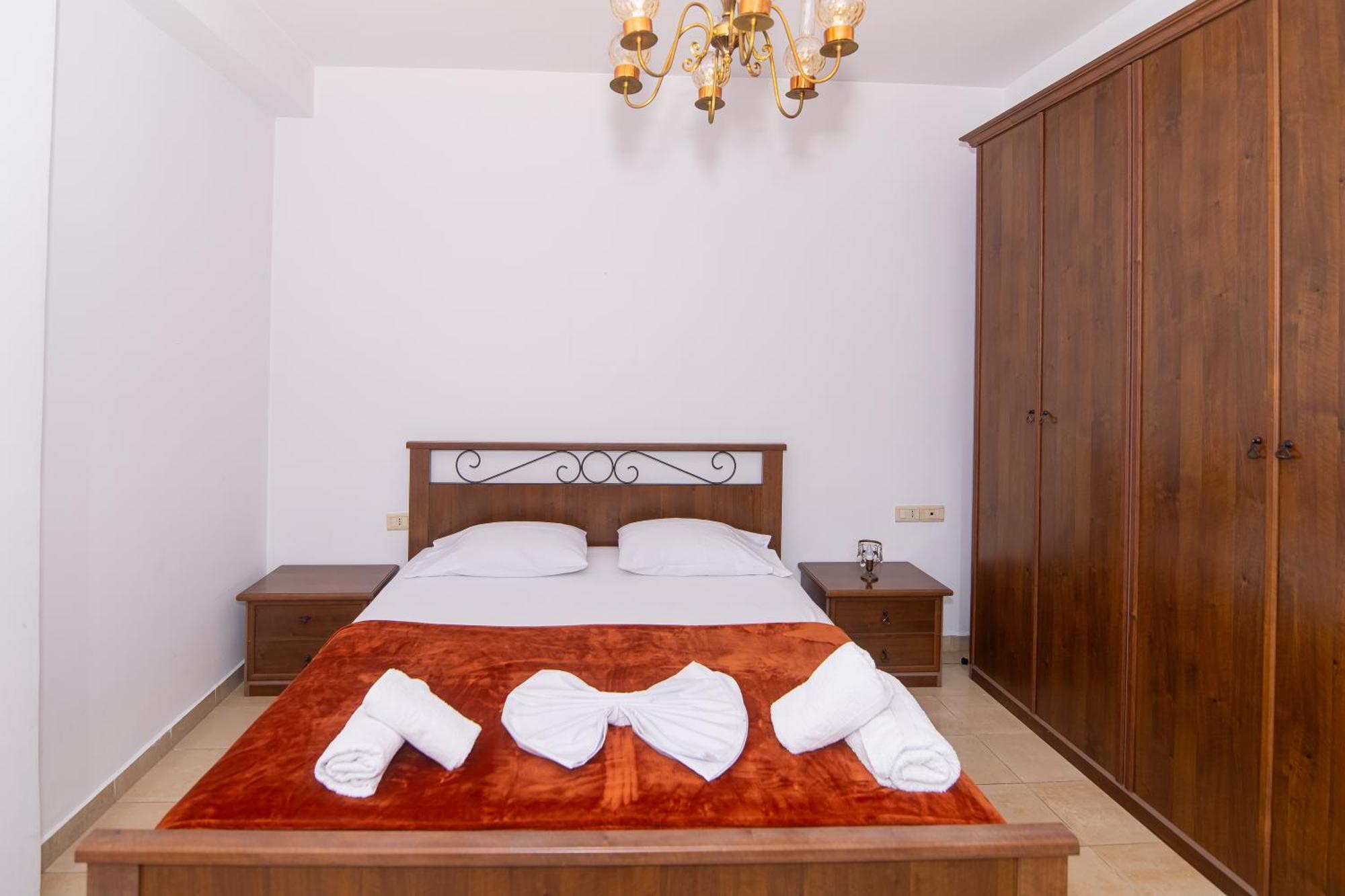 Vintage Blloku Apartment Tirana Kültér fotó